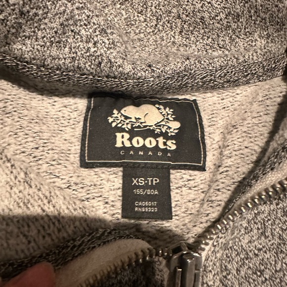 Roots Quarter Zip - Picture 2 of 2